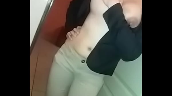 Play MP4 - GABY INVITACION A COGER