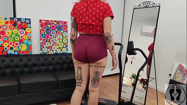 Treadmill chubby girl exersices short tights big ass 