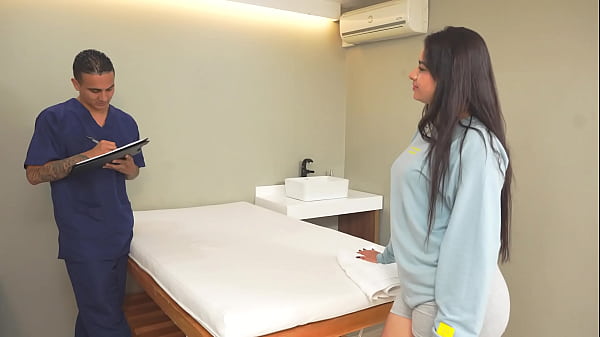 Kinky Masseur Fucks His Client Karoll Daniels Hard Until He Cums On Her Tits thumbnail