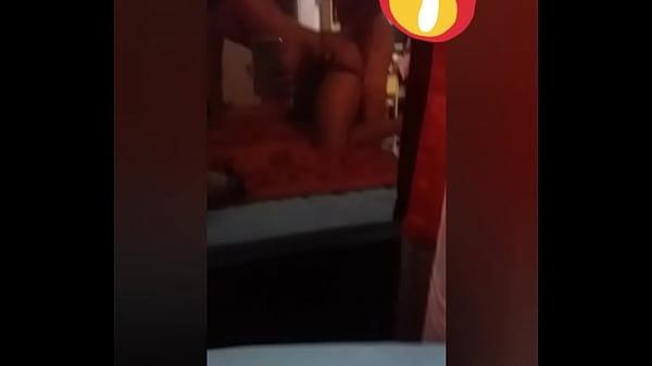 Play MP4 - Recebendo entregador de g&aacute;s