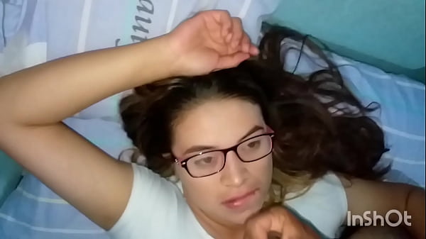 Play MP4 - La puta de mi HIJASTRA me chupo to el semen