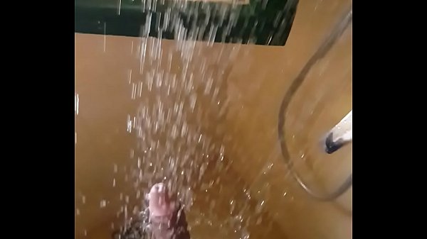 Play MP4 - Shower time in European farm house