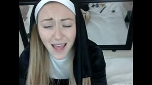 Sexy camgirl cosplay spanking her_ass