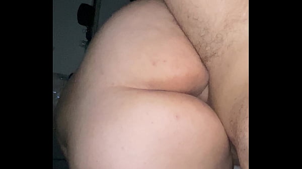 Ela Senta Gostoso No Meio Da Noite thumbnail