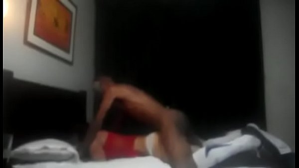 Play MP4 - travesti peruana roxana victoria su negro se lo hace con amor y suavidad