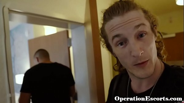 Busty_prostitute gets_drilled_by cop