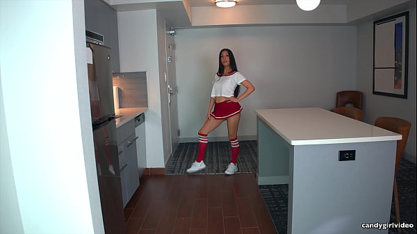 Nonton Lizzy Lust - Fashion Show Pt Ii 4k thumbnail