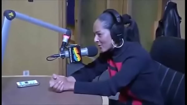 Retotanga ense&ntilde;ando la tanga con andrea garc&iacute;a 480p