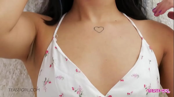 Play MP4 - Petite Teen shows perfect body