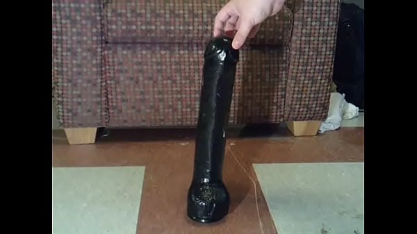 Colossus massive anal insertion