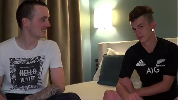 2 Hug Ofucked Bareback By Zaccharie thumbnail