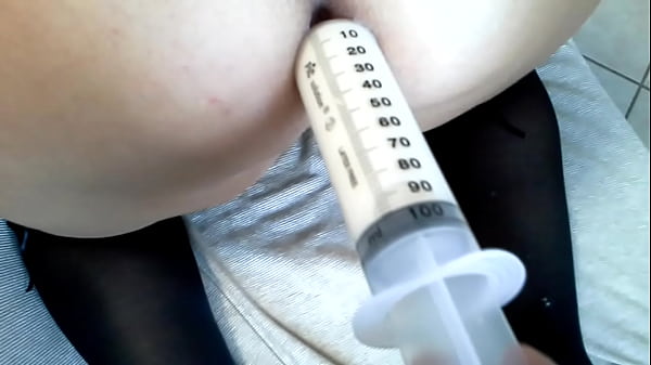 Clistere conlatte caldo e frustate