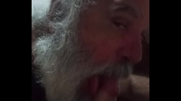 CHUPEI PINTO PULSANDO E GOZANDO DENTRO MINHA BOQUINHA VERMELHINHA