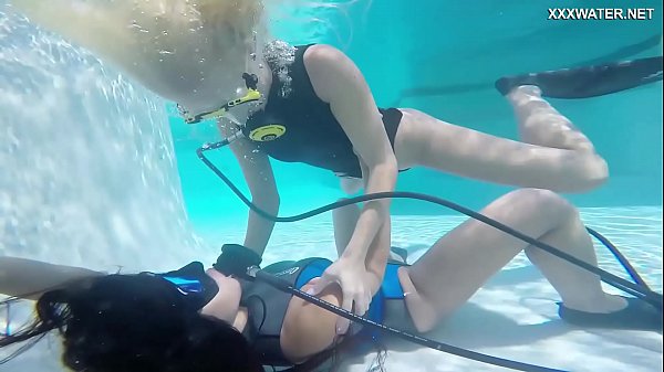 Hungarian lesbian babes underwater_Vodichkina and Farkas