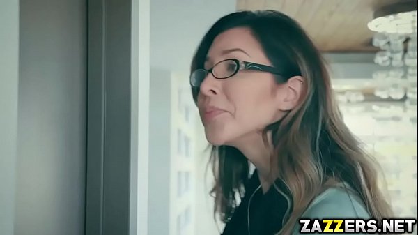 Play MP4 - Ivy Rose goes cowgirl on Mike Mancinis cock