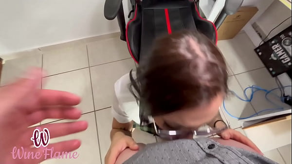 Aluna mal de nota chupa e da bucetinha pra passar na prova 