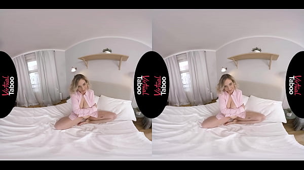 Virtual taboo blondie and her magic fingers