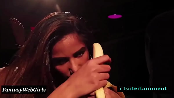 Poonam Pandey solo Blowjob nude_video