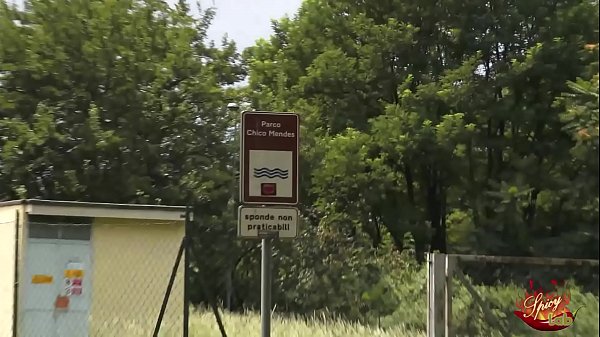 Le SpicyGirl spompinano Andrea Diprè al parco Chico_Mendez di_Torino