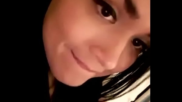 Play MP4 - Shemale muestra su herramienta