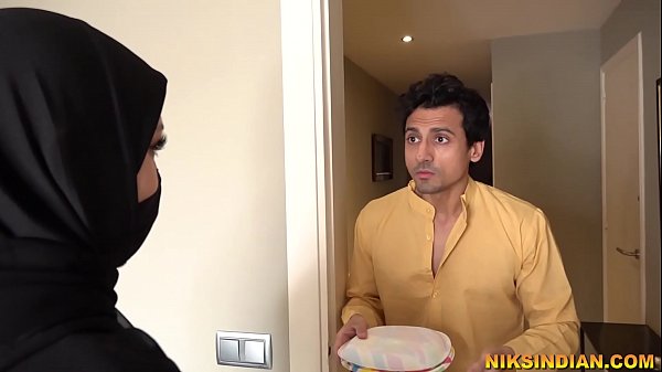 Play MP4 - रज़िया भाभी दशहरे के दिन सूरज भैया से अपनी बुर और दुबूर चुदवा लीं