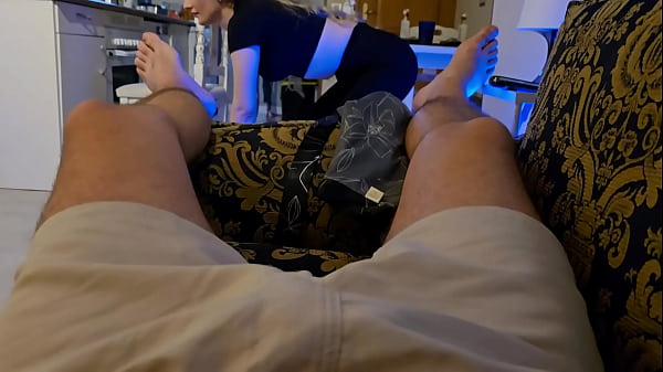 Nonton Deja De Entrenar Y Chupame La Polla Ahora Hermanastra !! thumbnail