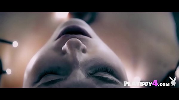 Two sexylesbian MILFsfingering and pussy licking