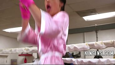 Nonton He Can't Punch, But Damn, He Can Pound (step Siblings Fight, Stepdad Joins To Make It A Threesome) thumbnail