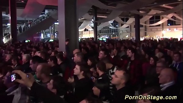 Play MP4 - real lesbian sex on public stage