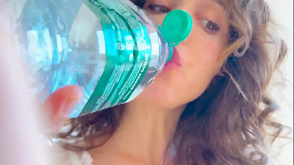 Lonely vixenp babe in fishnets toys herself in front of webcam moaning your name dripping wet before pulling out a giant dildo and making herself scream