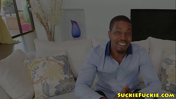 Gorgeous_oriental babe gets facialized