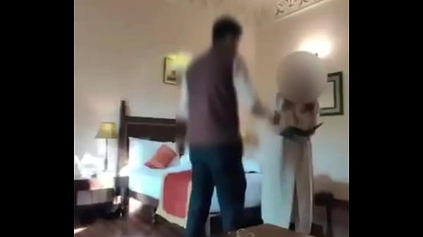 Nonton Mature Wife thumbnail