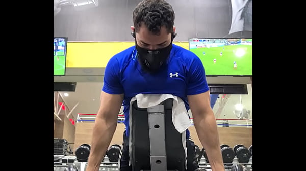 Play MP4 - Isolation Gains&colon; Curls for the Boys in a Masked-Up Gym