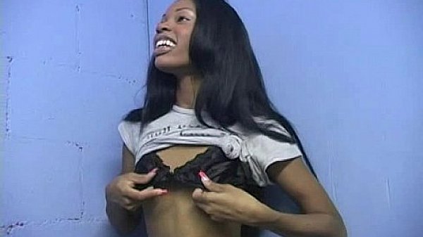 Nonton Horny Lady Enjoys Gloryhole Cocksucking Interracial 5 thumbnail