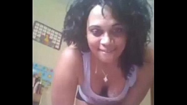 Nonton Make Me Wet thumbnail