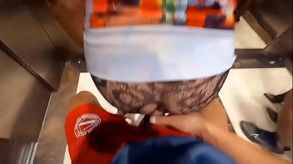 Me Foll&eacute; A La Borracha De Mi Vecina En El Ascensor Anal Arriesgado Culo Escupiendo Leche thumbnail