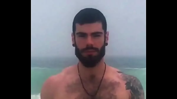 Nonton Modelo Os Pelos P&uacute;bicos D&agrave; Mostra thumbnail