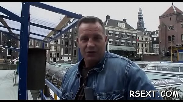 Cute hooker sucks_a large_pole passionately and bonks hard