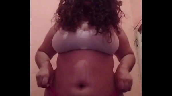 Se_graba masturbándose para mi