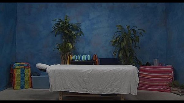 Nonton Frisky Hotty Gets Facial Cum Load thumbnail