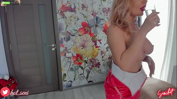 Senihot in red leather dress 