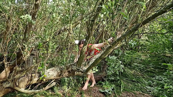 My quadrober gf ran away to the forest but i found her and fucked in the mouth 