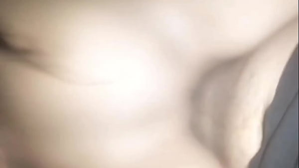 Play MP4 - Casi nos pillan FOLLANDO de LADITO&comma; ten&iacute;amos que estudiar para el examen&comma; PERO TEN&Iacute;A M&Aacute;S GANAS DE COGER