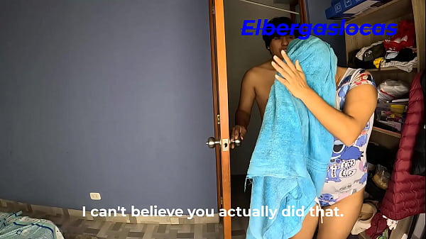 Nonton Despues De Estar El Dia Entero En La Piscina, Mi Esposa Aun Tenia La Concha Demasiado Caliente, Se La Tuve Que Apagar Con Mi Semen thumbnail