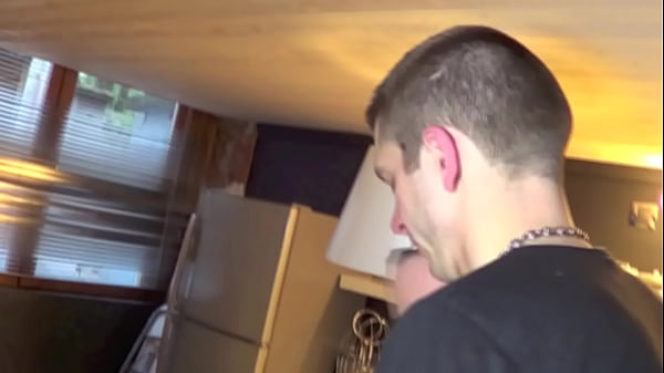 Il Donne Son Cul &agrave; Un Mec De Cit&eacute; Badboy thumbnail