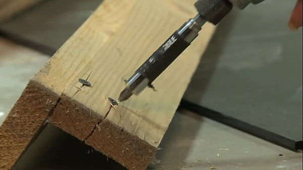 Nonton Fucking In The Workshop thumbnail