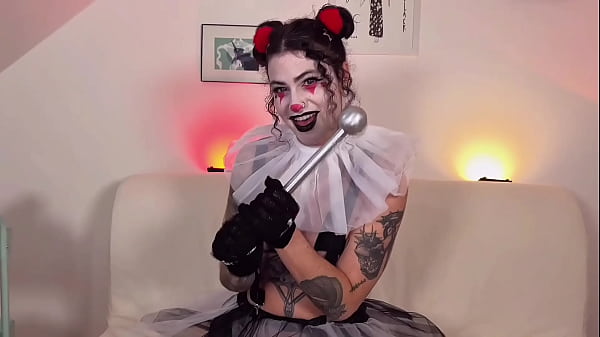 Play MP4 - Clown Girl Lydia Blackhole