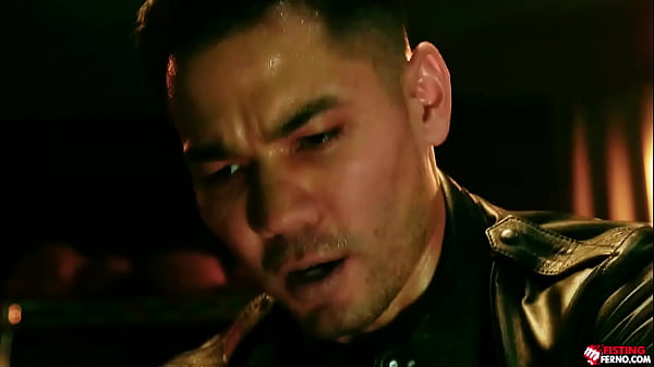 Play MP4 - Leather dom Colton Reece shoving his big bareback dick into Quin Quires grateful slit