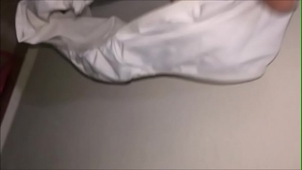 Olha que achei dentro de cesto de roupa 4 calcinhas da mae da flavia 