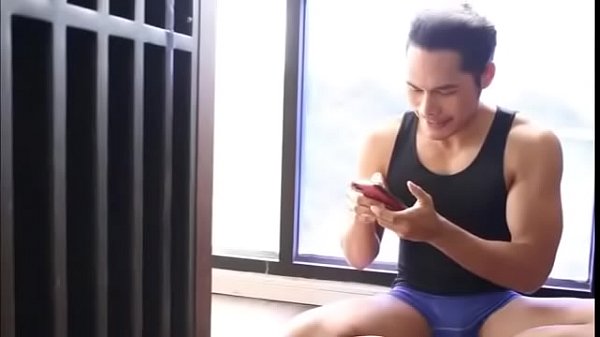 Play MP4 - Hot model is attracted by His Director